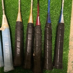 現状渡し　バトミントン用具　画像のラケット9本の画像