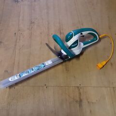 makita マキタ 350㎜ 電動 生垣バリカン MUH355...