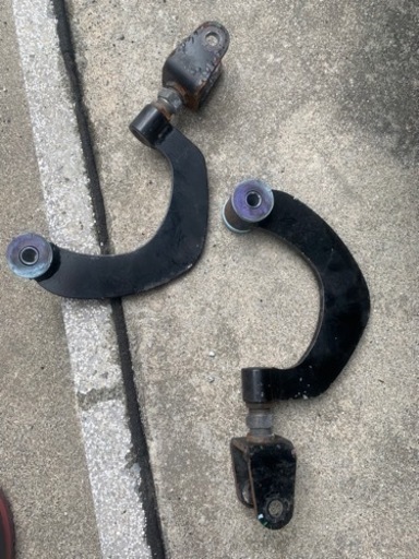 50プリウス アッパーアーム