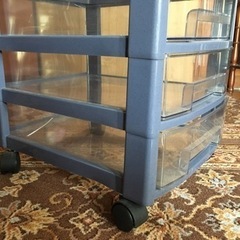 レターケースA4縦10段(キャスター付)の画像