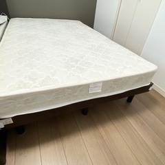 【美品】セミダブルベッド&マットレスセットの画像