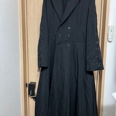 黒のロングコート