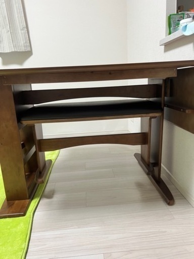 2〜4人用ダイニングテーブルセット(プレゼント付き)