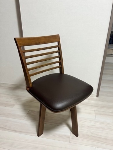 2〜4人用ダイニングテーブルセット(プレゼント付き)