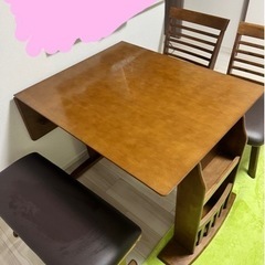2〜4人用ダイニングテーブルセット(プレゼント付き)
