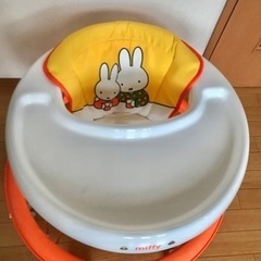 ミッフィー歩行器の画像