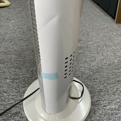 【お取引中】KOIZUMI KKH-0921/W コイズミ　カーボンヒーター　ハイパワー 3時間で自動オフタイマー機能付き　2013年の画像