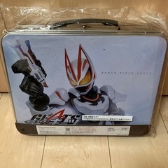 仮面ライダー　ギーツ　アタッシュケース　の画像