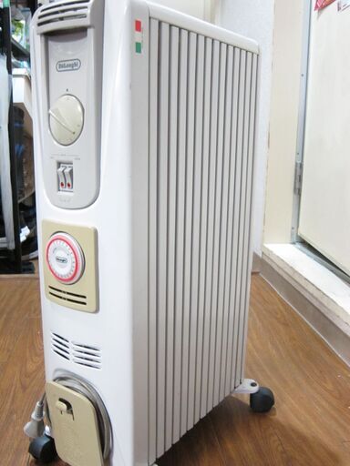 オイルヒーター☆DeLonghi デロンギヒーター 071221TEC 7枚フィン