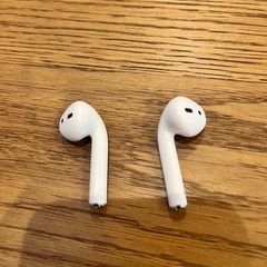 AirPods 第二世代　Lightning充電ケーブルありの画像