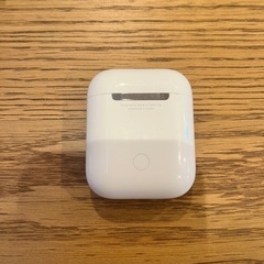 AirPods 第二世代　Lightning充電ケーブルありの画像