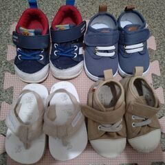 １３センチスニーカー&サンダル４足セット
