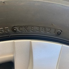 ハイエースバン新車外しタイヤの画像