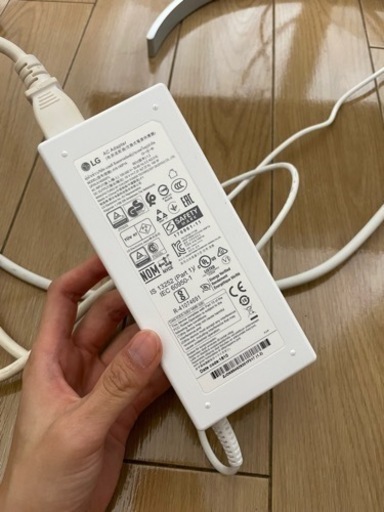 LG モニター ディスプレイ (使用期間短い)