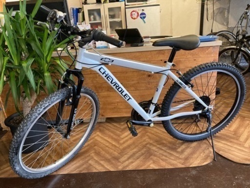 【前後タイヤ新品！CHEVROLET】18段変速　26インチマウンテンバイク　ホワイト