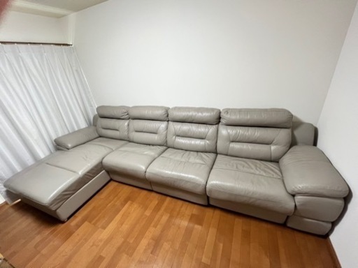 本牛革電動リクライニングソファー