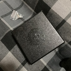 クロムハーツCHプラス スタッドwithブルーサファイア(ピアス)の画像