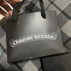 クロムハーツCHプラス スタッドwithブルーサファイア(ピアス)の画像