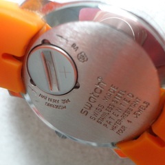 ②際立つサマーオレンジ色 Swatch Watch スウォッチ 鮮やかなオレンジ の画像