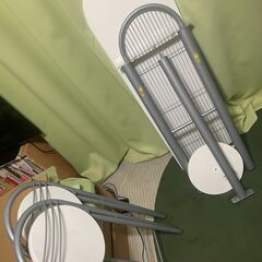 カウンターテーブル＆チェアー（２脚） ３点セットの画像