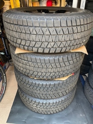 ジープ ラングラー純正ホイール ブリヂストン　BLIZZAK DM-V3 265/65R18 中古