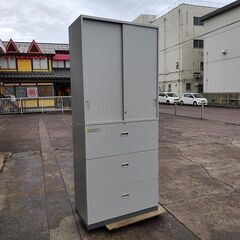 ウチダ　上３段引違扉下３段ラテラル書庫『良品中古、小傷あり』
