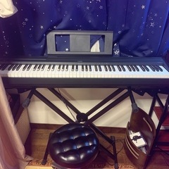 yamahaピアノ、ほとんど使われておらず、傷も何もありません