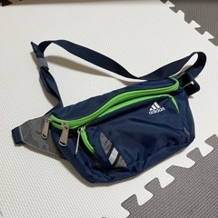 取引中　adidasバッグ
