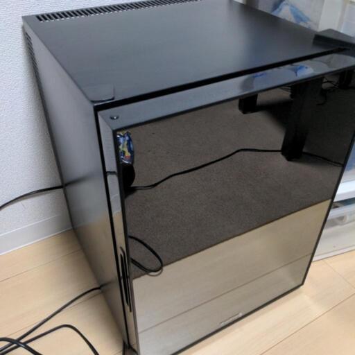 【値下げ中】コンパクトな冷蔵庫 【左右開き対応】 WRH-M140G エスキュービズム 1ドアミラーガラス 冷蔵庫 40L
