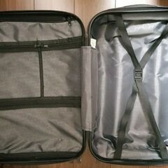 【無料】スーツケースの画像