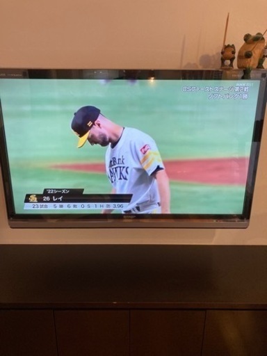 テレビ　シャープ　52インチ