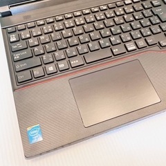 富士通/高性能 /大人気/ブラック/美品/Core i5/新品SSD256Gの画像