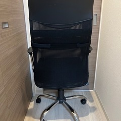 デスクチェアーの画像