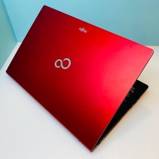 富士通/高性能 /Ultorbook/軽量/レアカラー/レッド/Core i5/新品SSD 256G搭載
