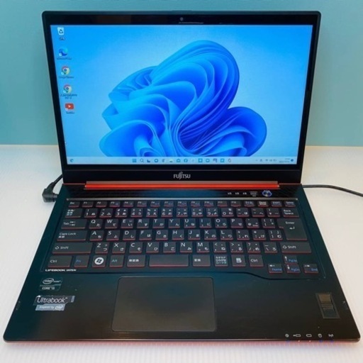 富士通/高性能 /Ultorbook/軽量/レアカラー/レッド/Core i5/新品SSD 256G搭載