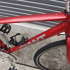 GIANT ESCAPE R3(ジャイアント エスケープR3)レッド【2015-16年】　安心の定番クロスバイク！　変速：2×8ｓ　サイズ：XS　格安！の画像