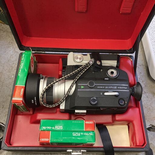 8mm カメラ 8ミリ フジカ FUJICA Singlre-8 Z800 状態綺麗 フィルム3本付き 箱付き 動作未確認 ジャンクにて