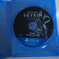 ps4  スカイリムスペシャルエディション
ソフトのみ。