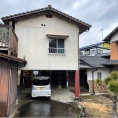【駐車場3台】2世帯住宅として利用していた戸建　※オーナーチェンジ