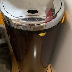 センサー ゴミ箱 68L 自動開閉