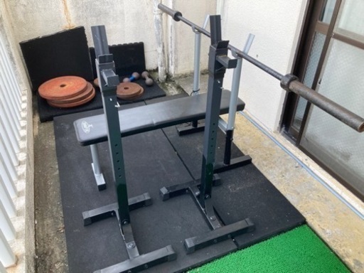 トレーニングセット　ベンチプレスとバーベルスタンド