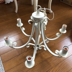シャンデリア　白