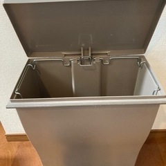 キッチン用39Lゴミ箱の画像