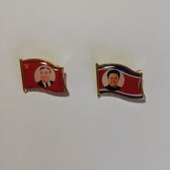 北朝鮮バッジ