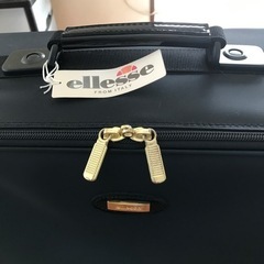 エレッセ旅行用キャリーバッグの画像