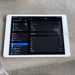 MacBook Air  と　ipad第8世代の画像