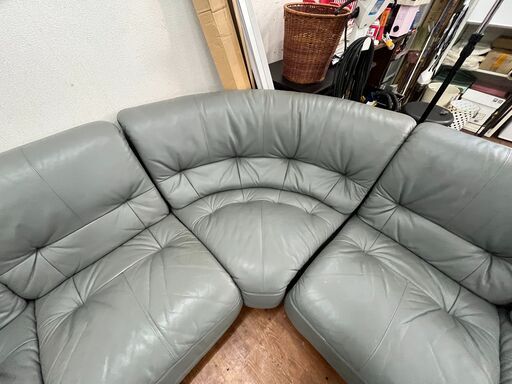 【リサイクルショップどりーむ天保山店】●4906●　ソファ　カリモク　大型ソファ　L字型ソファ　組み換え自由　高級家具大手メーカー品　( *´艸｀)