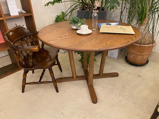 宇都宮でオシャレな家具を探すなら『オトワリバース！』ダイニングテーブル 円形 丸テーブル ブラウン 作業台 リビング家具 中古品