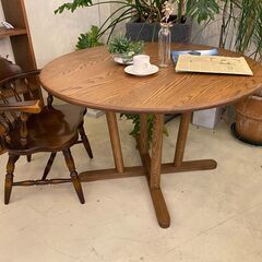 宇都宮でオシャレな家具を探すなら『オトワリバース！』ダイニングテーブル 円形 丸テーブル ブラウン 作業台 リビング家具 中古品