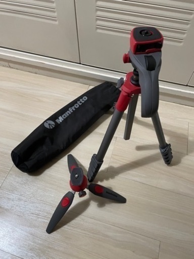 【お手頃セット】Manfrotto マンフロット　三脚　カメラ　ビデオ　コンパクト　アクション　スタイリッシュ　おしゃれ　レッド